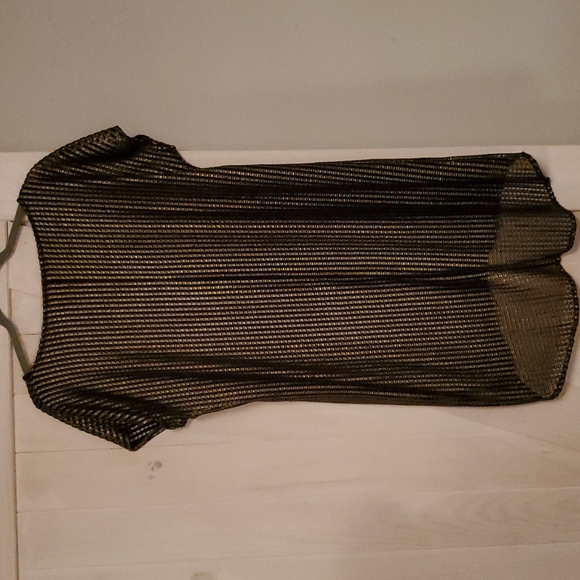 Dex gold and black tunic - Picture 5 of 6